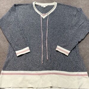 Women's Gray and Cream Sweater